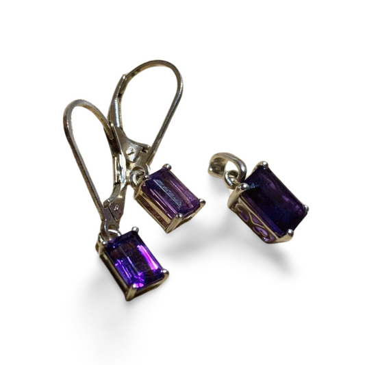 AMETHYST AAA GRADE SILVER LEVER ARCH EARRINGS & PENDANT SET